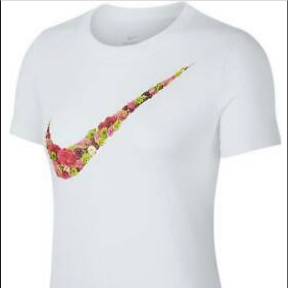 New Nike white T-shirt